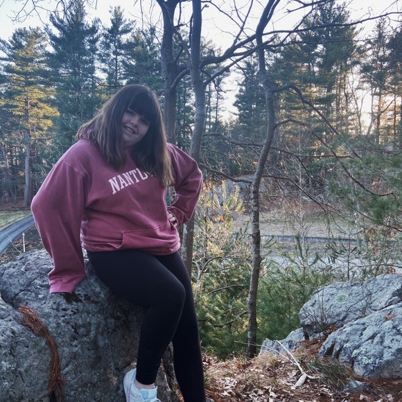 Meet your Posher, Julia - Picture 4 of 4